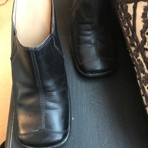 Size 7/38 Spring leather retro 90’s mule’s